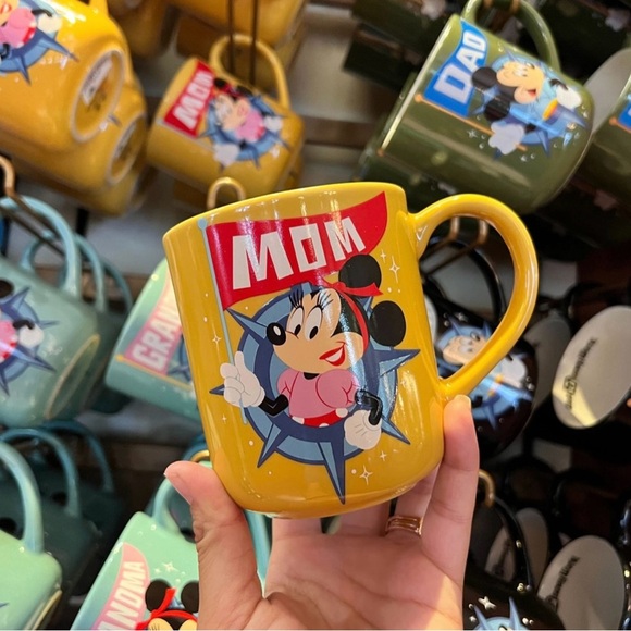 Disney Other - Disney Minnie Mouse 'Mom' Yellow Coffee Mug
